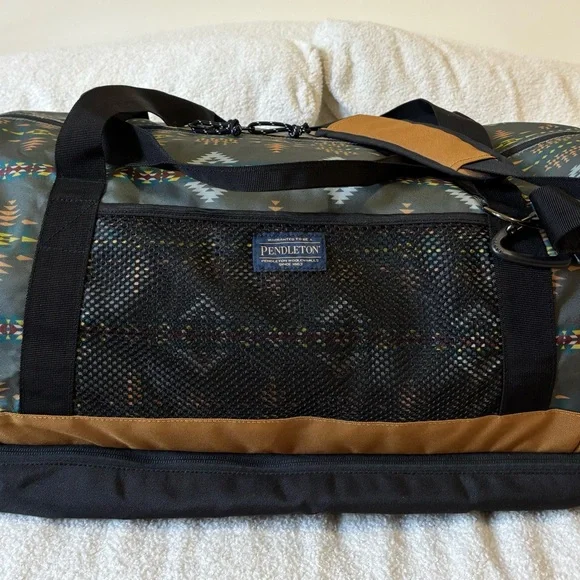 Pendleton RANCHO ARROYO EXPLORER CARRYALL WEEKENDER - NEW, tags included - Picture 6 of 10